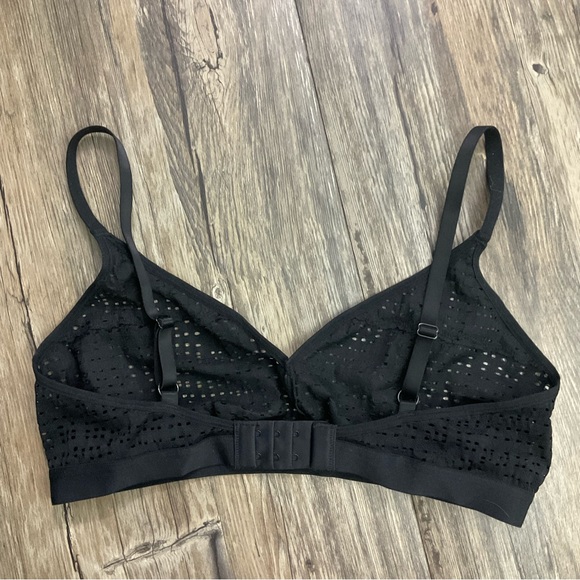 Negative Mesh Black Bra - Picture 3 of 4